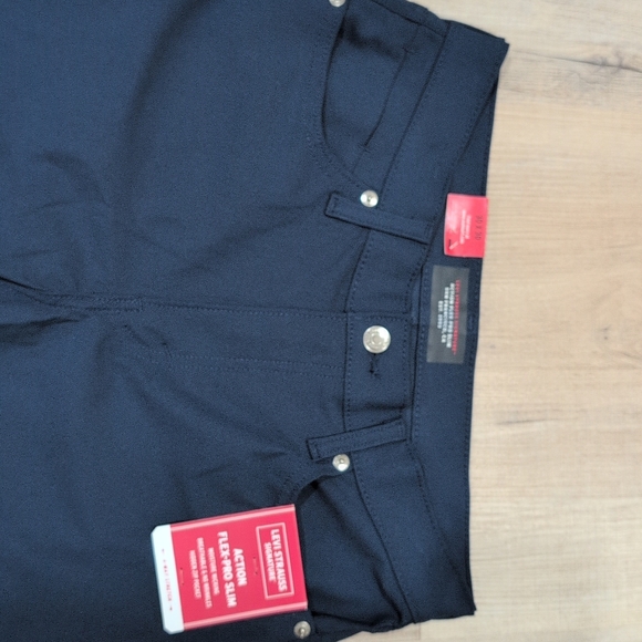 NWT Men's Levi Strauss Signature 30x30 Action Flex Pro Slim Pants - Picture 4 of 6